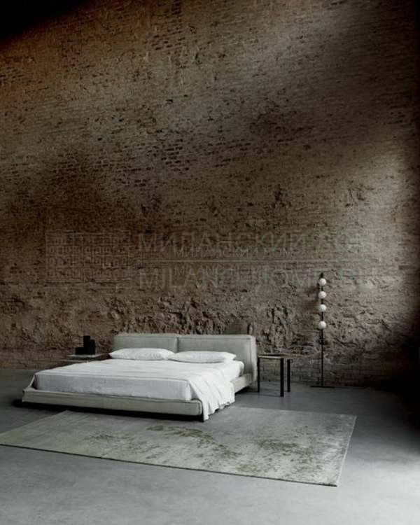 Кровать с мягким изголовьем Neowall bed из Италии фабрики LIVING DIVANI