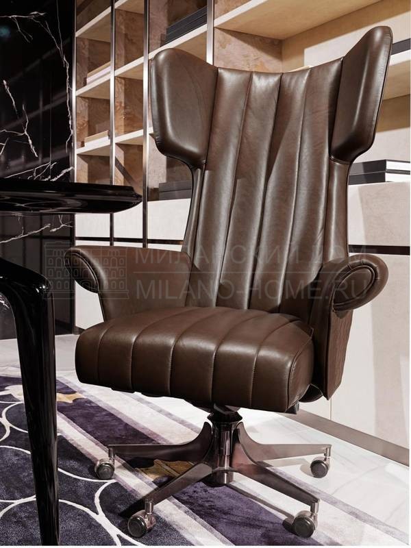 Кожаное кресло Sanya armchair из Италии фабрики IPE CAVALLI VISIONNAIRE