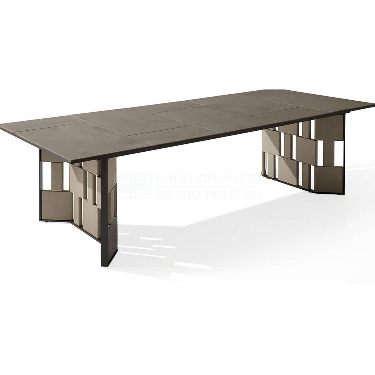 Обеденный стол Break table из Италии фабрики GIORGETTI