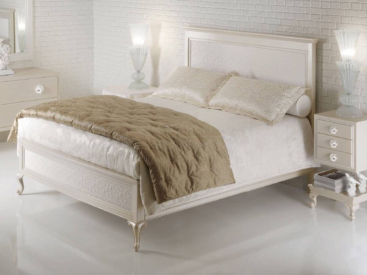 Кровать с деревянным изголовьем QuestoAmore art. 102T из Италии фабрики HALLEY