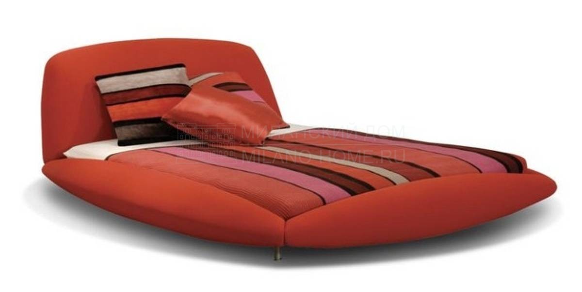Кровать с мягким изголовьем Calisson из Франции фабрики ROCHE BOBOIS