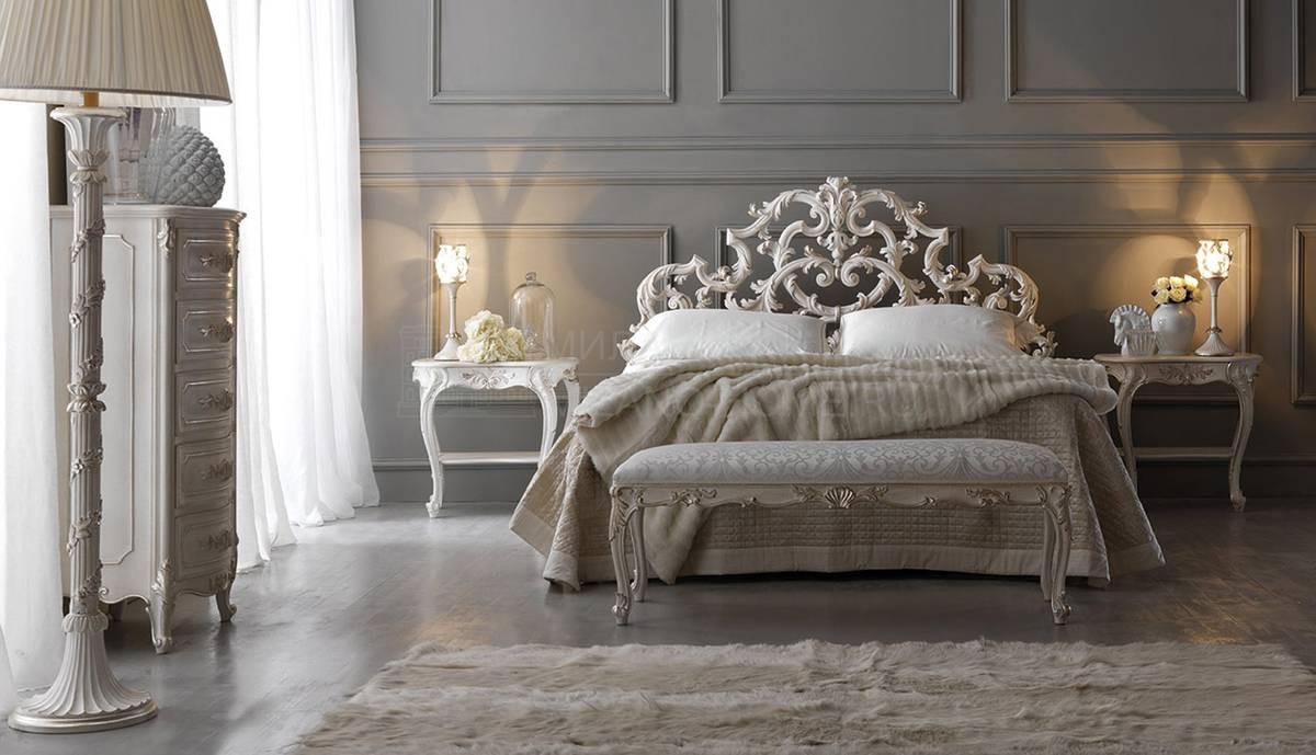Кровать с деревянным изголовьем Bed 2504 из Италии фабрики SILVANO GRIFONI