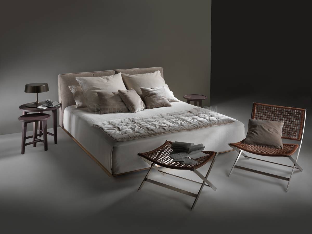 Кровать с мягким изголовьем Grandemare/ bed из Италии фабрики FLEXFORM