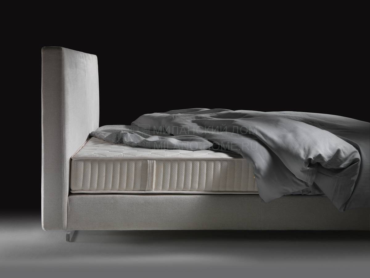 Кровать с мягким изголовьем Magnum/ bed из Италии фабрики FLEXFORM