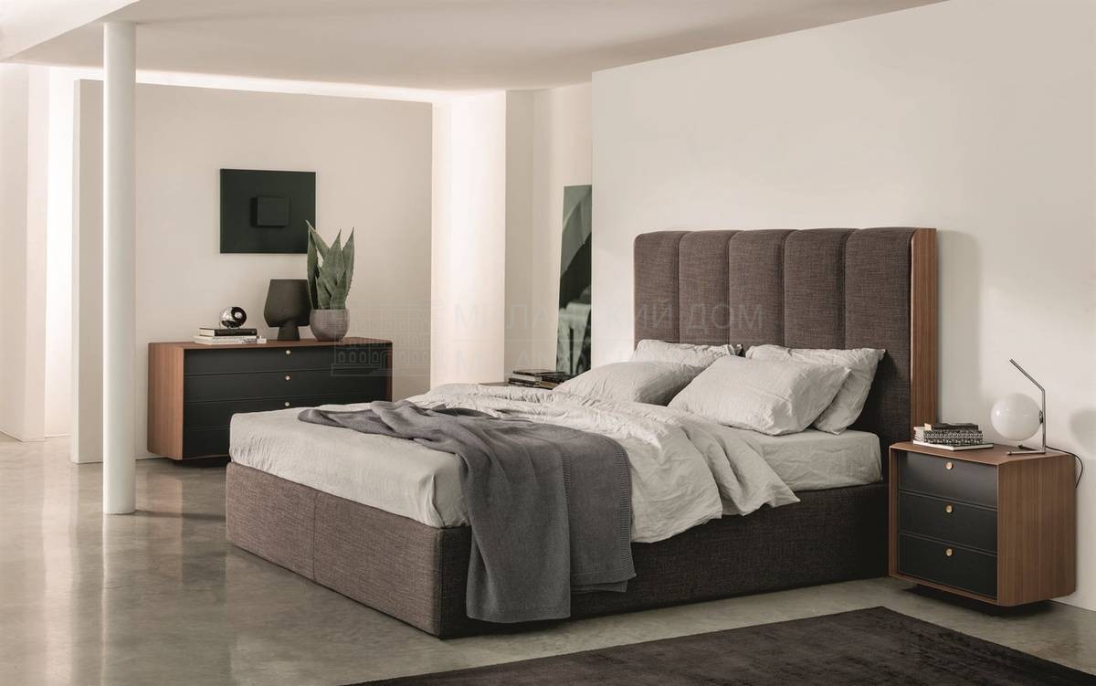 Кровать с мягким изголовьем Aida bed из Италии фабрики PORADA