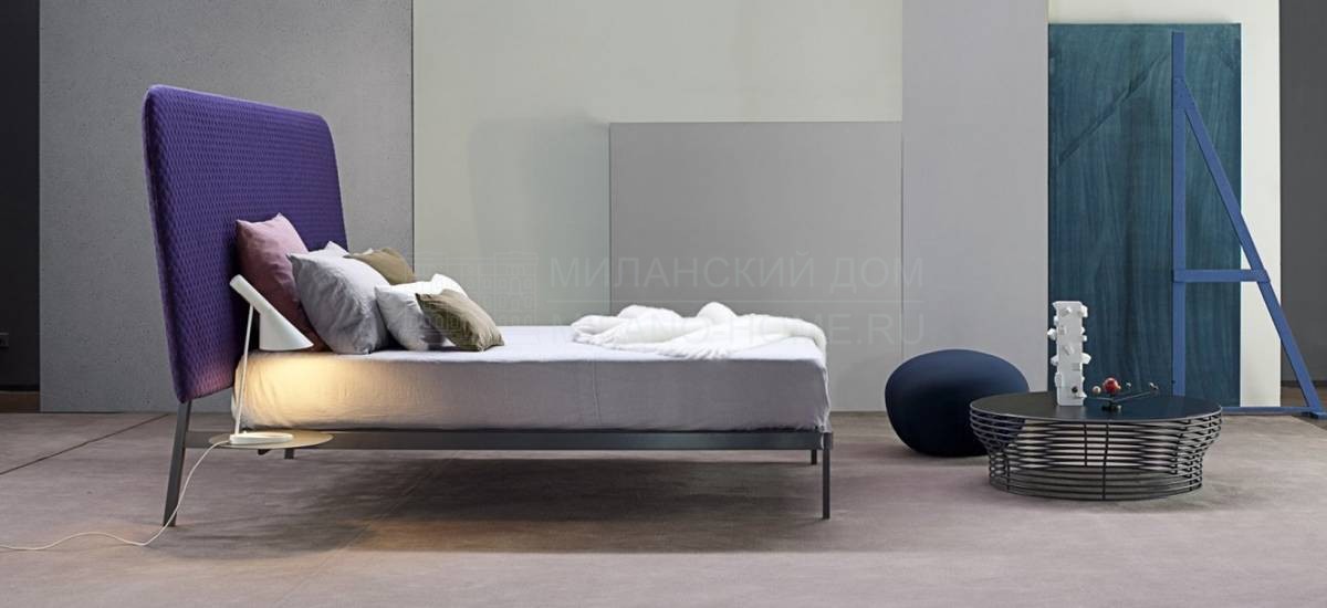 Кровать с мягким изголовьем Contrast/bed из Италии фабрики BONALDO
