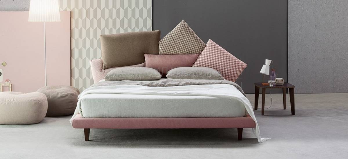 Кровать с мягким изголовьем Picabia bed из Италии фабрики BONALDO
