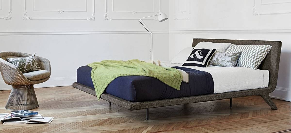 Кровать с мягким изголовьем Stealth/bed из Италии фабрики BONALDO