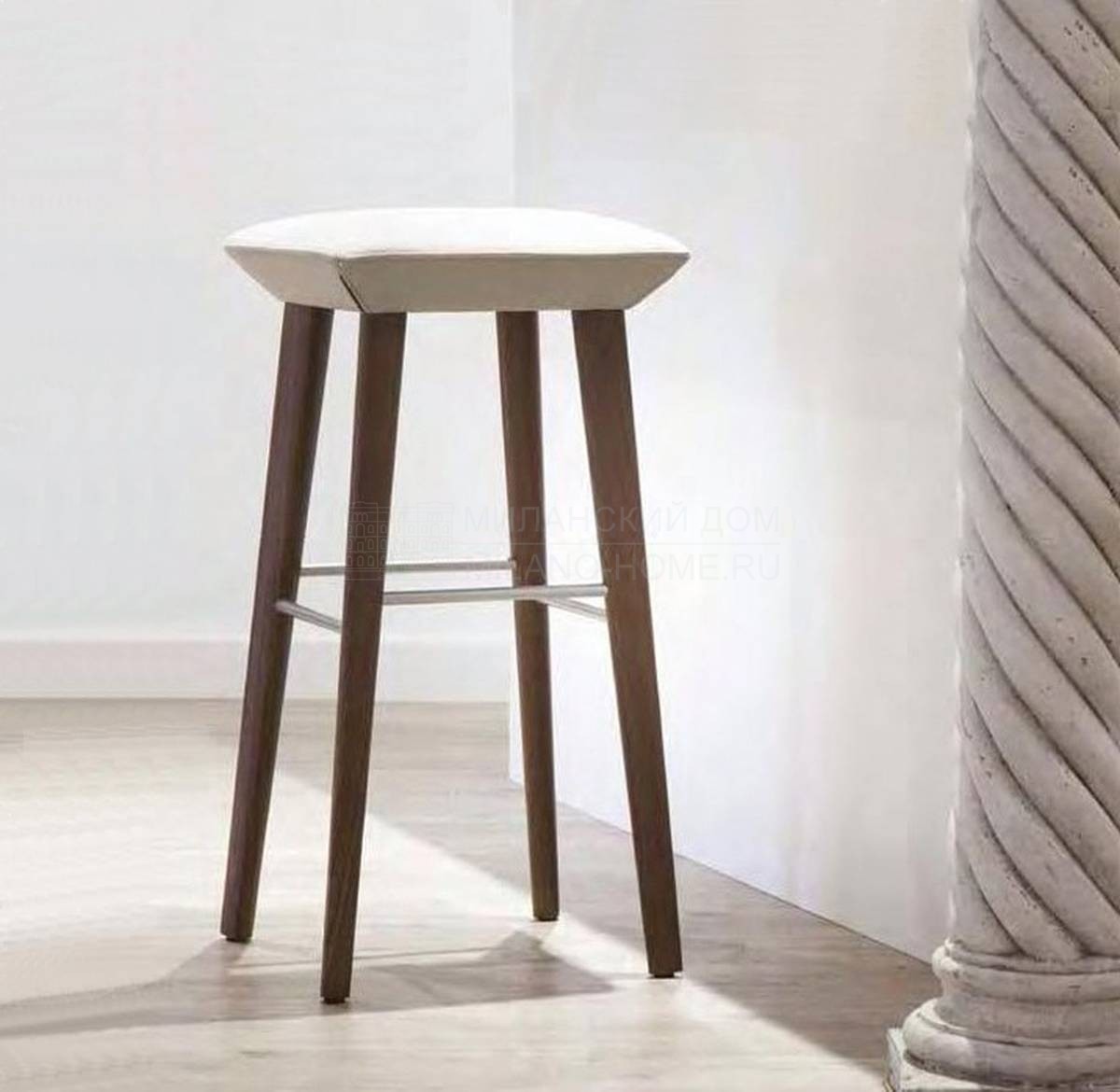 Барный стул Beret bar stool из Италии фабрики TONON