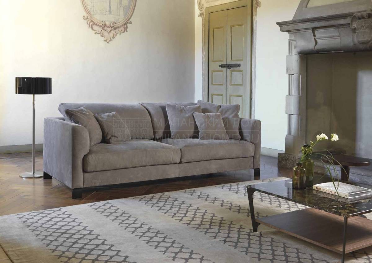 Прямой диван Meridien из Италии фабрики GIULIO MARELLI