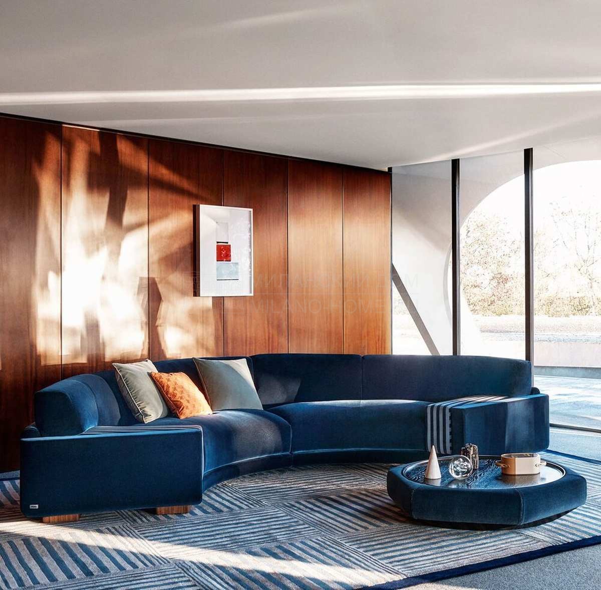 Полукруглый диван Parsifal round sofa из Италии фабрики FENDI Casa