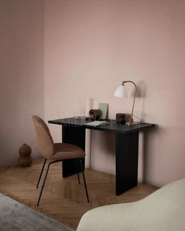 Письменный стол Private desk из Дании фабрики GUBI