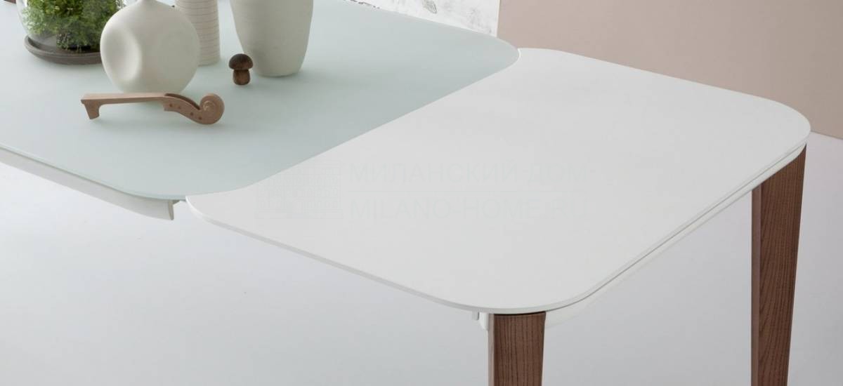 Обеденный стол Match/table из Италии фабрики BONALDO