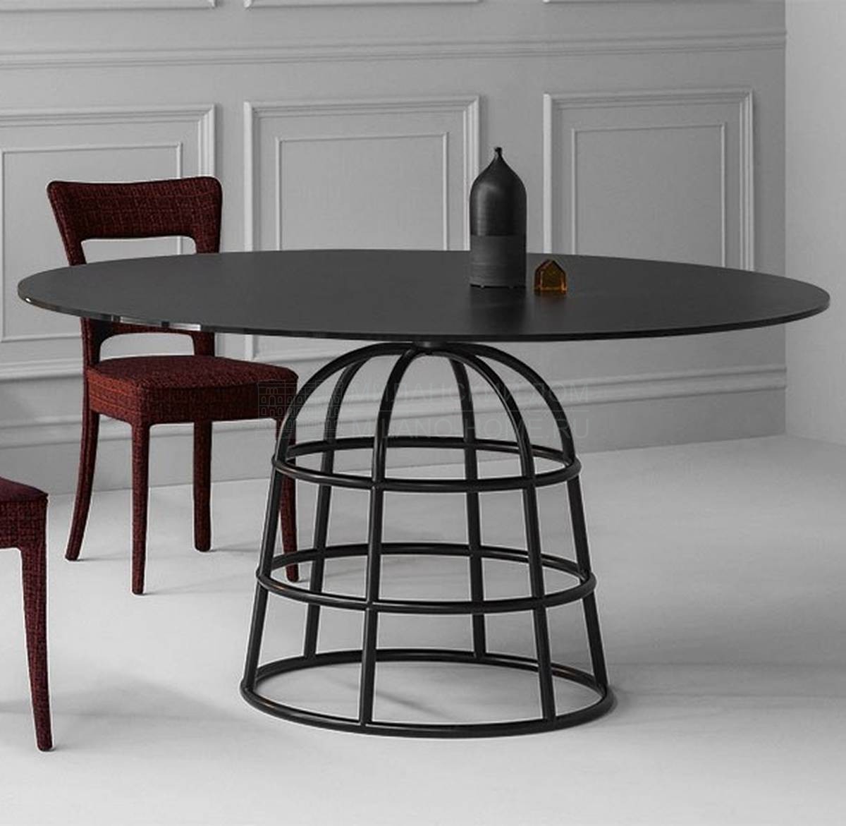 Круглый стол Mass Table из Италии фабрики BONALDO