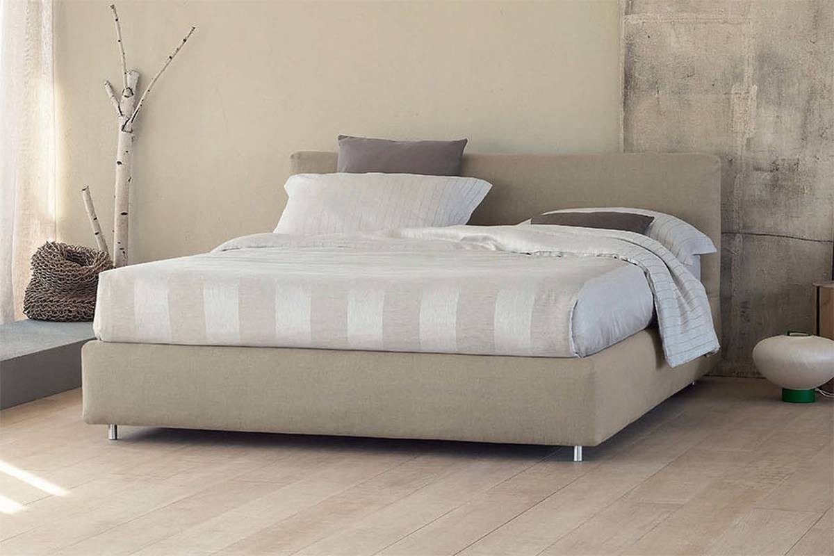 Кровать с мягким изголовьем Merkurio / art.LMME / LH4K из Италии фабрики FLOU