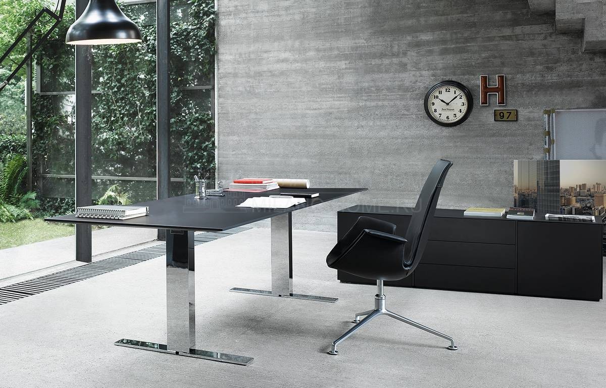 Рабочий стол  (оперативная мебель) Exec-V/table из Германии фабрики WALTER KNOLL