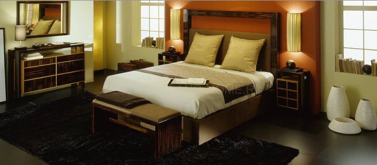 Кровать с деревянным изголовьем G1324 из Италии фабрики ANNIBALE COLOMBO