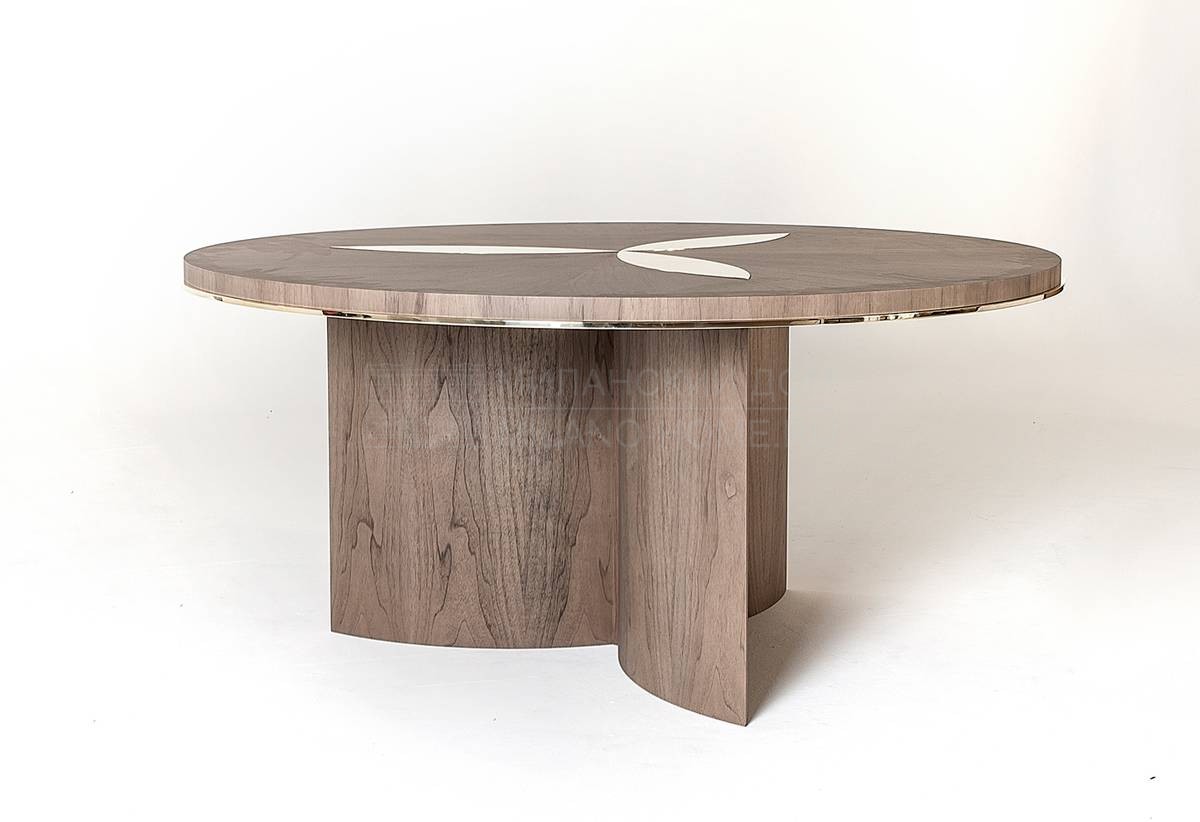 Круглый стол Trefoil round table из Италии фабрики EMMEMOBILI