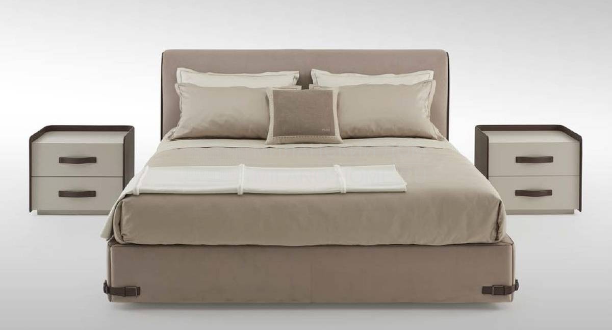 Кровать с мягким изголовьем Soho из Италии фабрики FENDI Casa