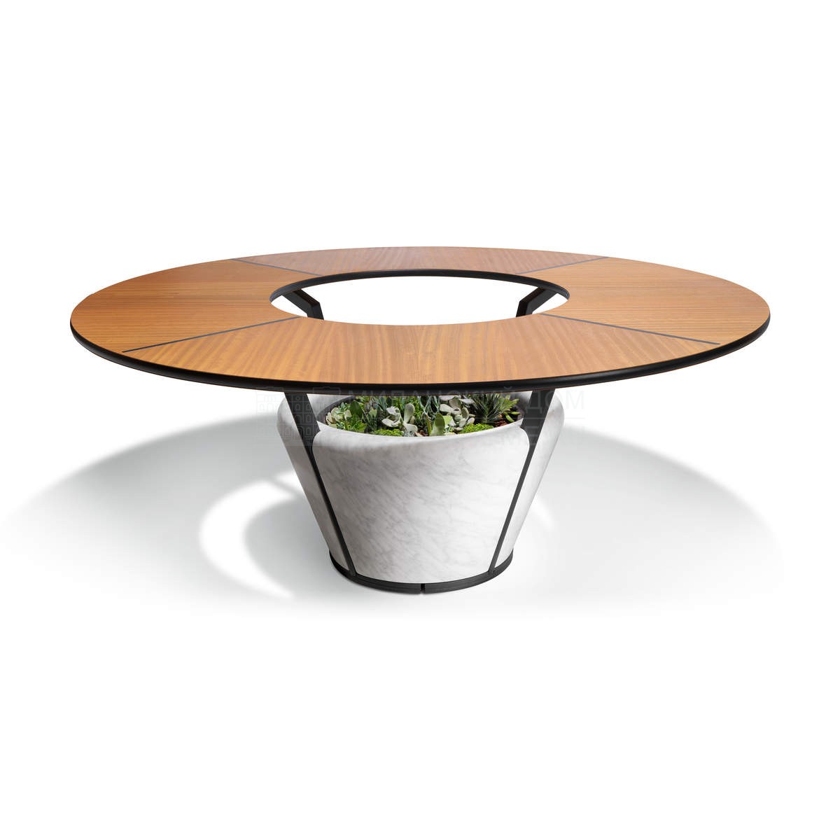 Обеденный стол Wing dining table из Италии фабрики IPE CAVALLI VISIONNAIRE