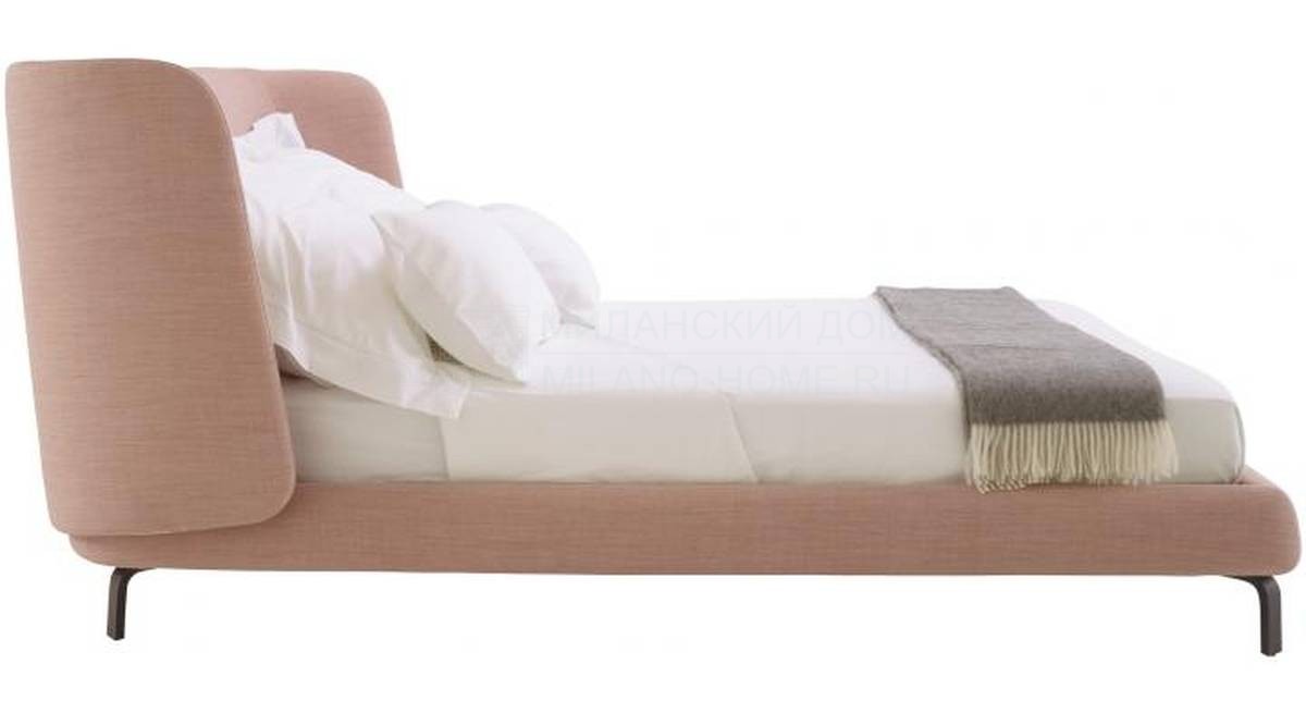 Кровать с мягким изголовьем Desdemone из Франции фабрики LIGNE ROSET