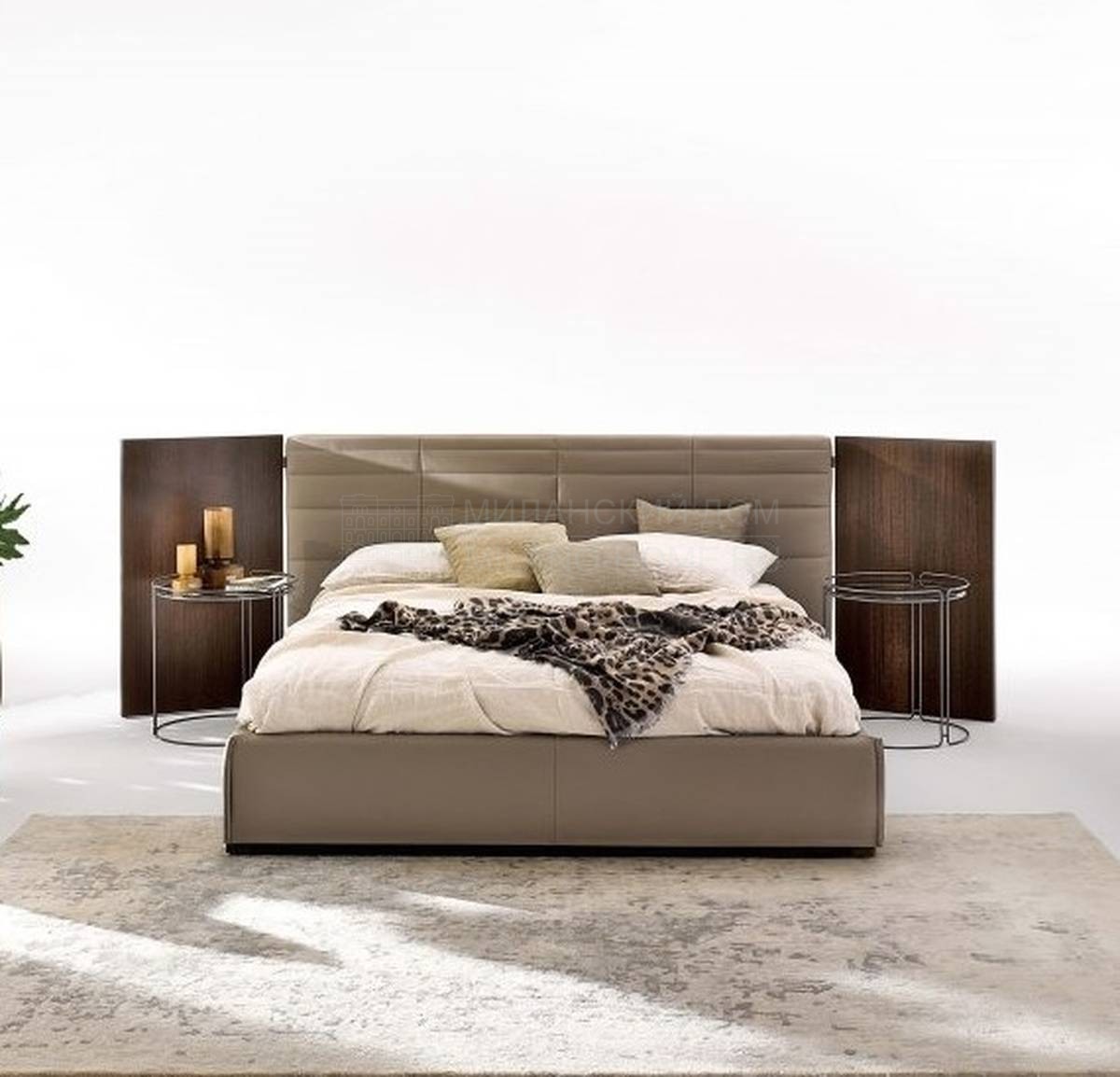 Кровать с мягким изголовьем Grandangolo из Италии фабрики DITRE ITALIA