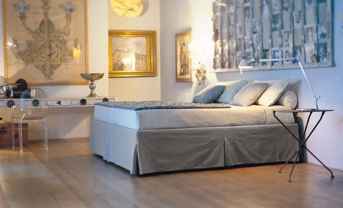 Кровать с мягким изголовьем Sommier/bed из Италии фабрики ORIZZONTI