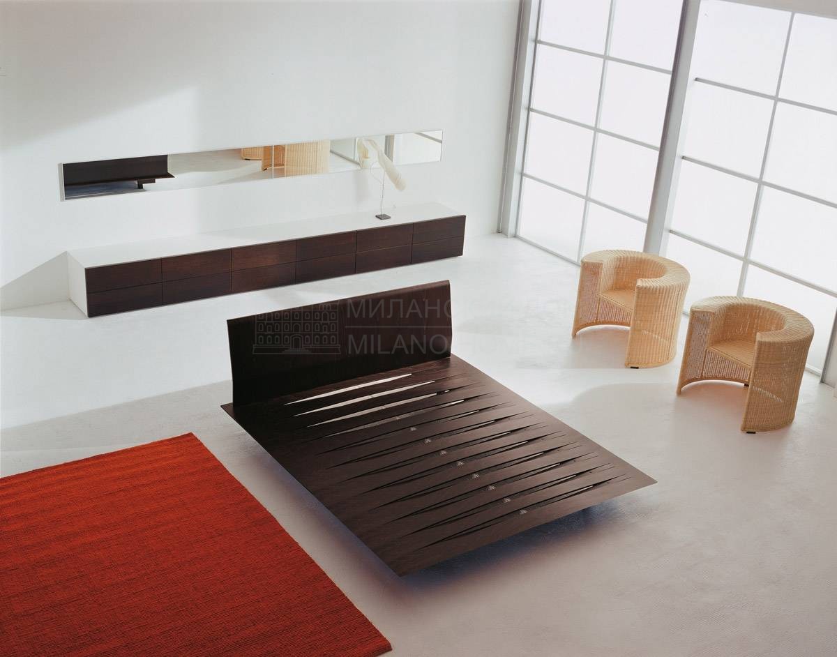 Кровать с деревянным изголовьем Sottiletto/bed из Италии фабрики HORM