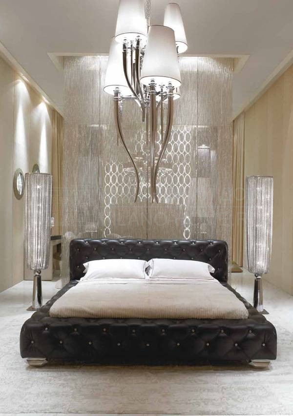 Кожаная кровать Teodosio Black из Италии фабрики IPE CAVALLI VISIONNAIRE