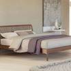 Кровать с деревянным изголовьем Sveva