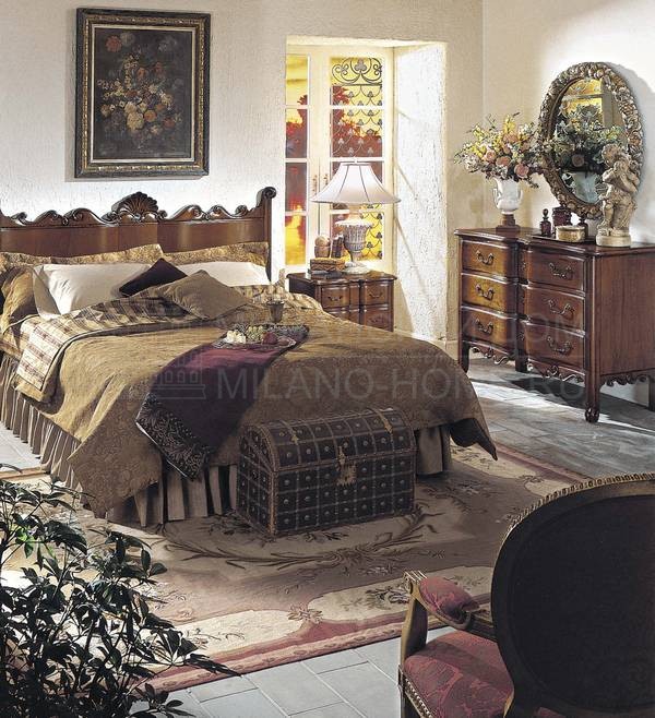 Кровать с деревянным изголовьем Italian & French art.H6 из Италии фабрики FRANCESCO MOLON