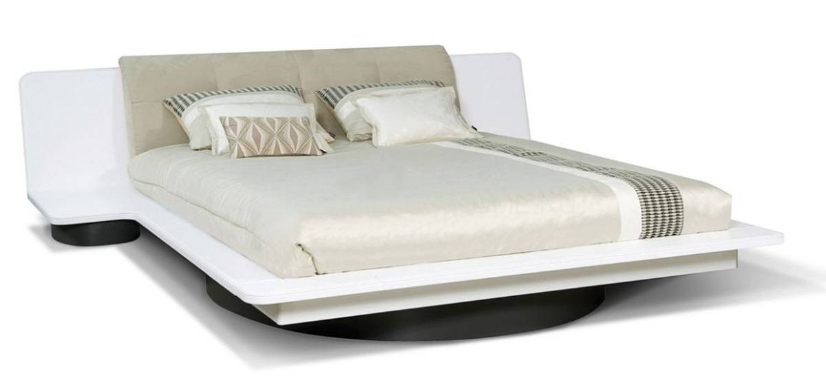 Кровать с мягким изголовьем Bagatelle из Франции фабрики ROCHE BOBOIS