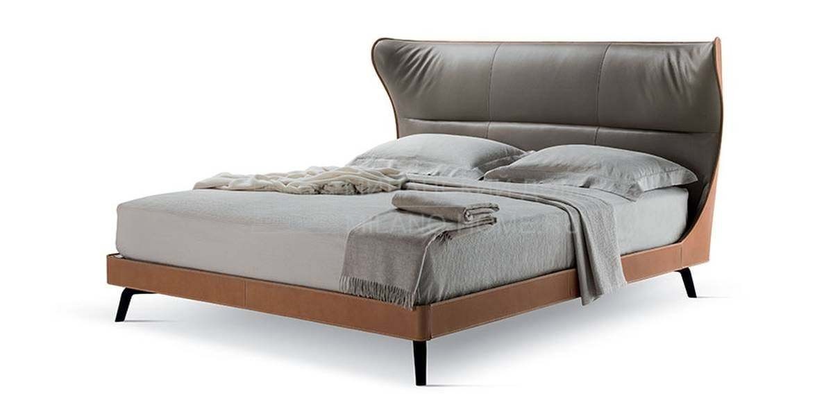 Кожаная кровать Mamy Blue из Италии фабрики POLTRONA FRAU Кожаная кровать Mamy Blue из Италии фабрики POLTRONA FRAU