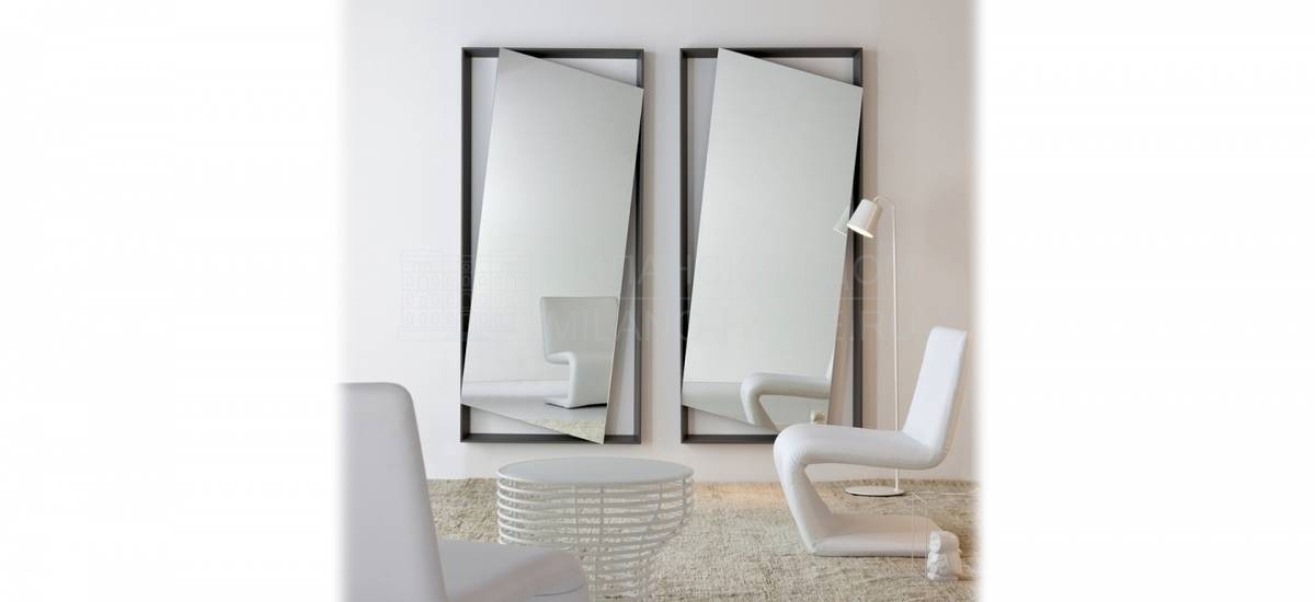 Зеркало настенное Hang Up/mirror из Италии фабрики BONALDO