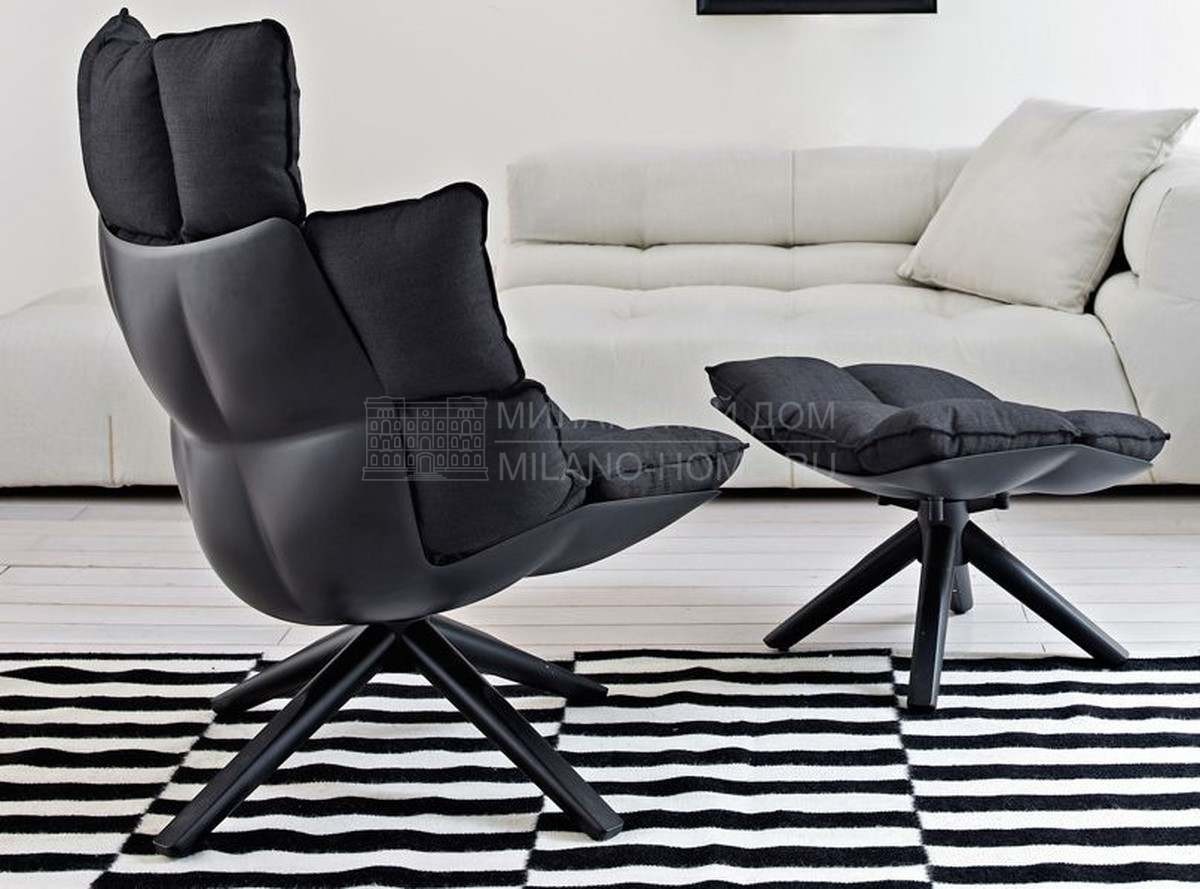 Лаунж кресло Husk armchair из Италии фабрики B&B MAXALTO Лаунж кресло Husk armchair из Италии фабрики B&B MAXALTO