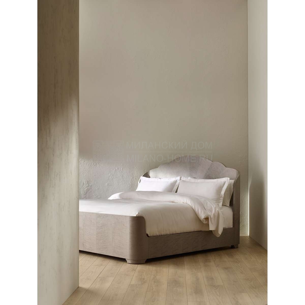 Двуспальная кровать Adriana / art.BAA3220CK из США фабрики BAKER