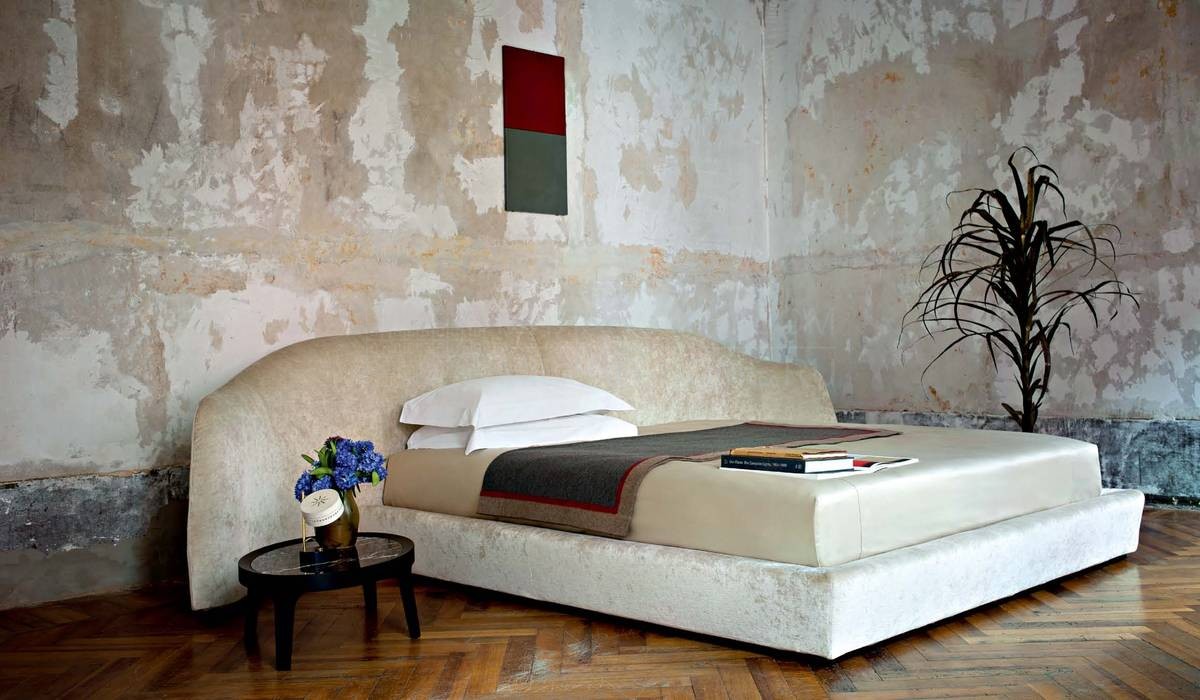 Кровать с мягким изголовьем Swoon/ bed из Италии фабрики FLEXFORM