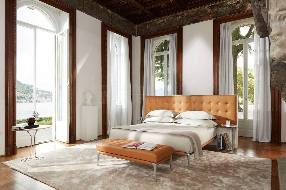 Кровать с мягким изголовьем Volage bed из Италии фабрики CASSINA
