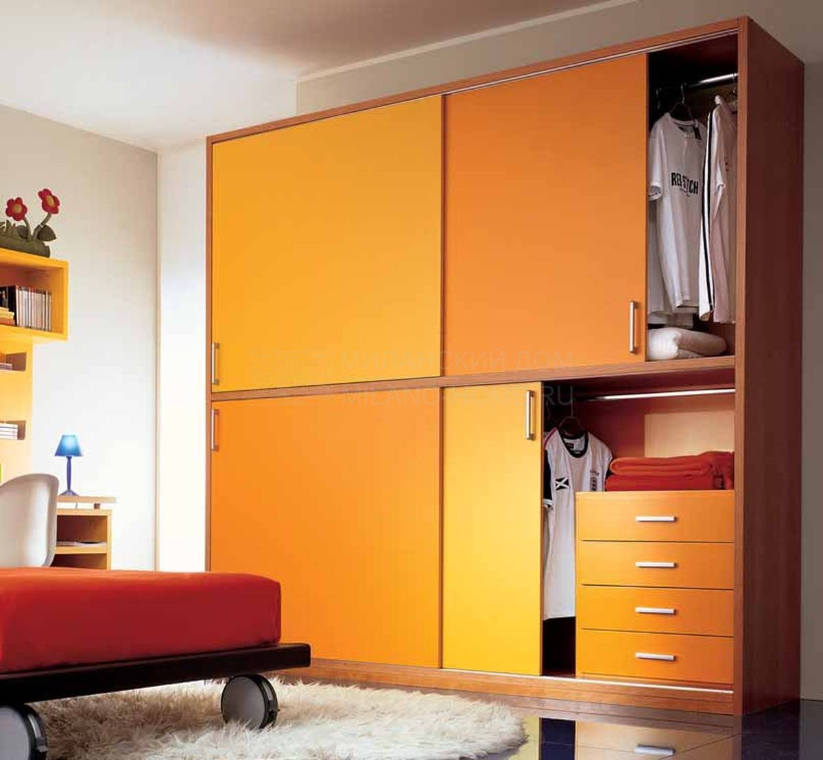 Шкаф с раздвижными дверями Anta liscia intera из Италии фабрики DEAR KIDS