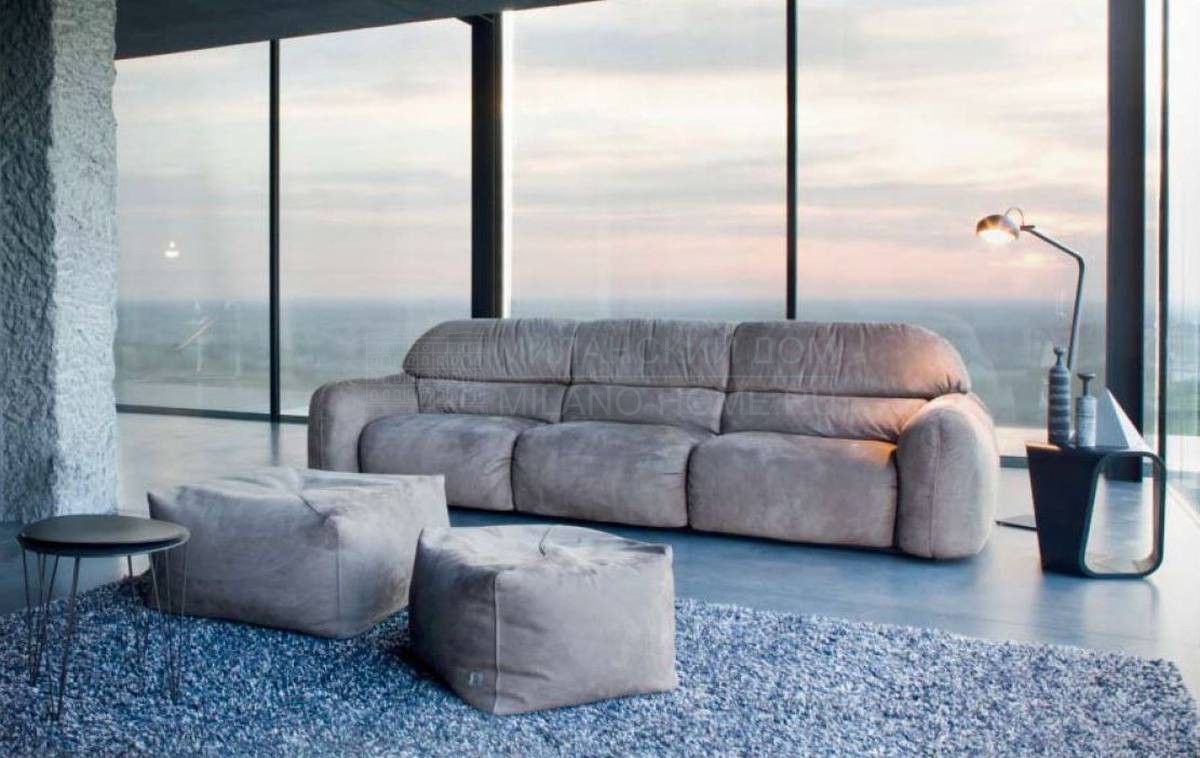 Прямой диван Granpiumotto divano из Италии фабрики BUSNELLI
