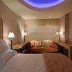 Кровать с деревянным изголовьем Hotel Aran Park