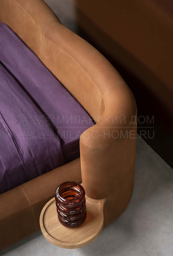 Кожаная кровать Clara bed из Италии фабрики BAXTER