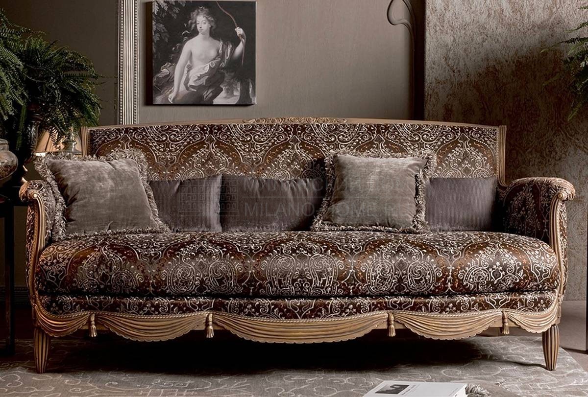 Прямой диван Art. 588 из Италии фабрики MEDEA