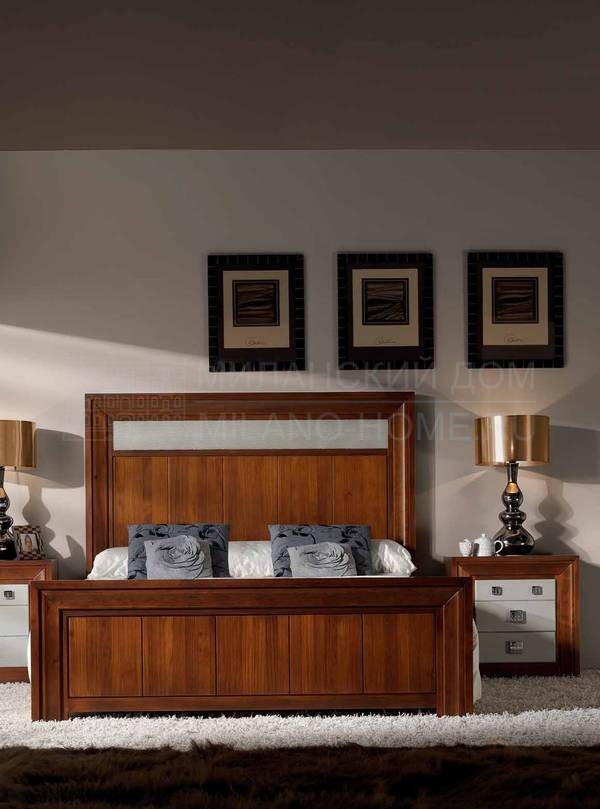 Кровать с деревянным изголовьем Galiano collection/11 bed из Испании фабрики MUGALI