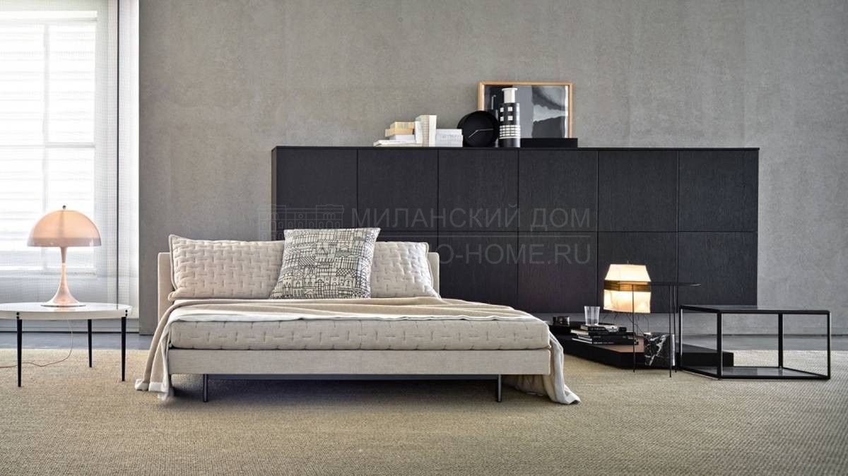 Прямой диван Oz/ sofa из Италии фабрики MOLTENI