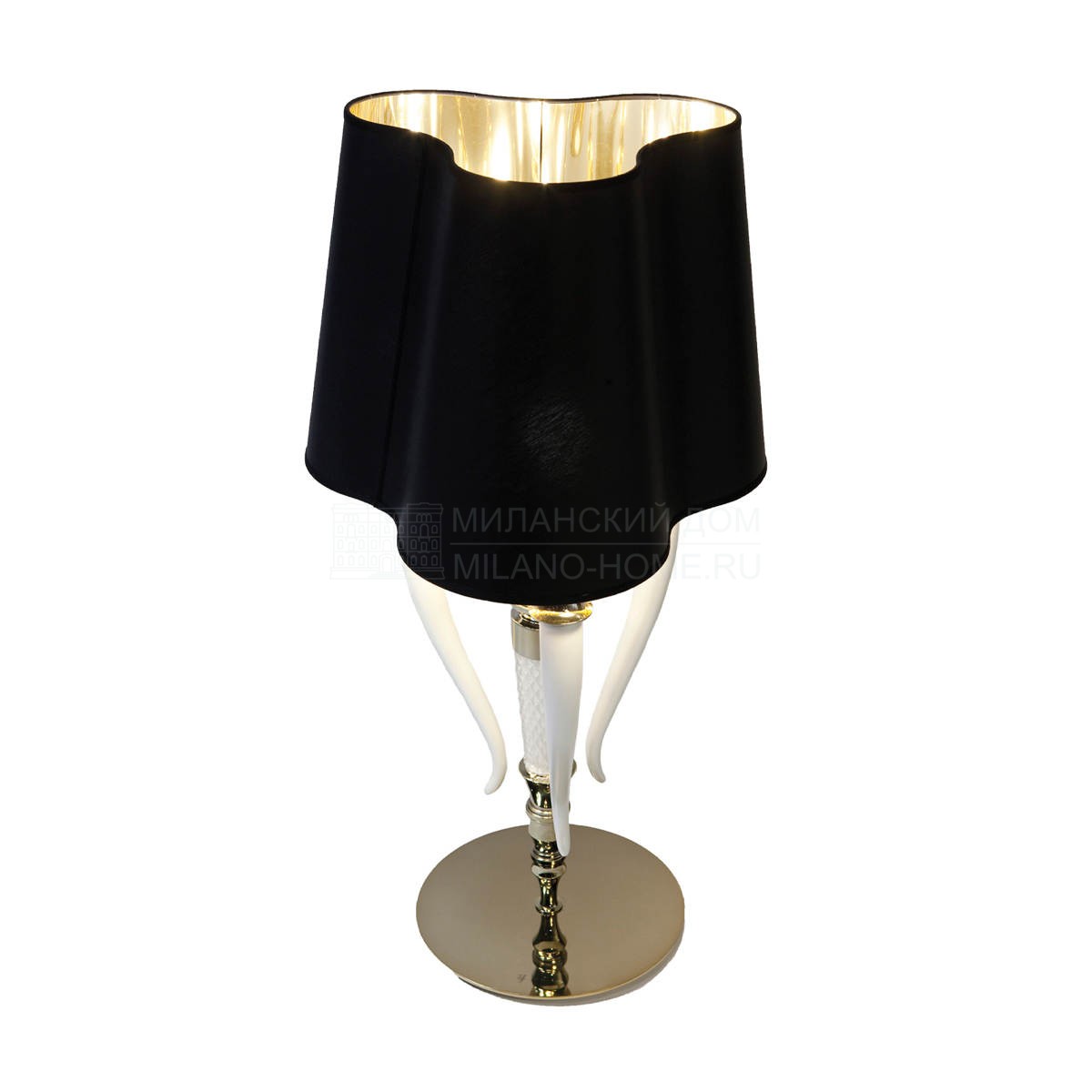 Настольная лампа Esmeralda table lamp из Италии фабрики IPE CAVALLI VISIONNAIRE