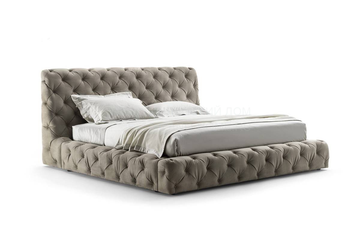 Кровать с мягким изголовьем Caracciolo из Италии фабрики VITTORIA FRIGERIO