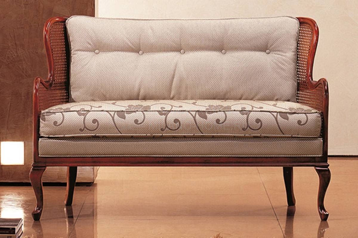 Прямой диван Art. 137 из Италии фабрики MEDEA